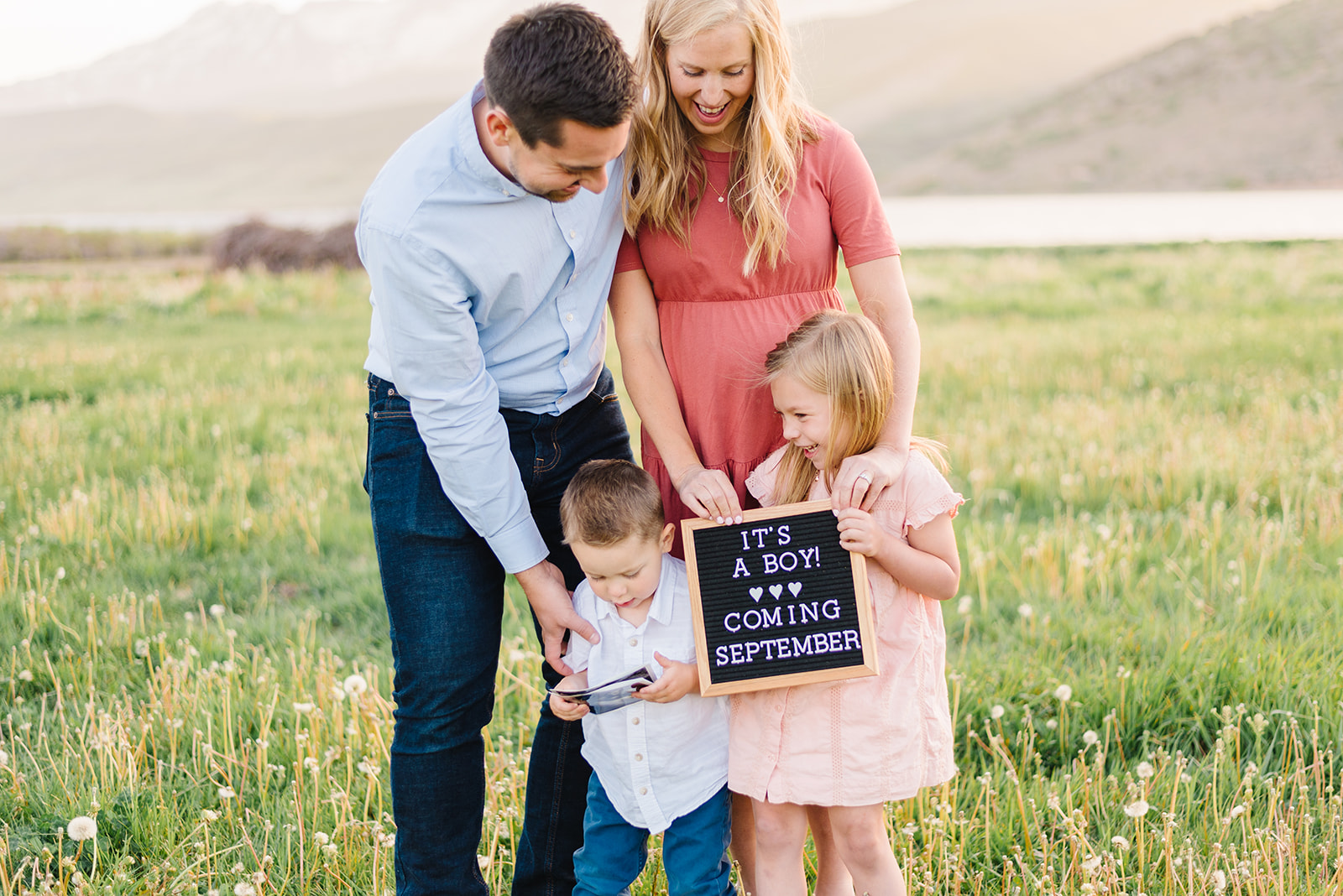 Utah pregnancy announcement photographer